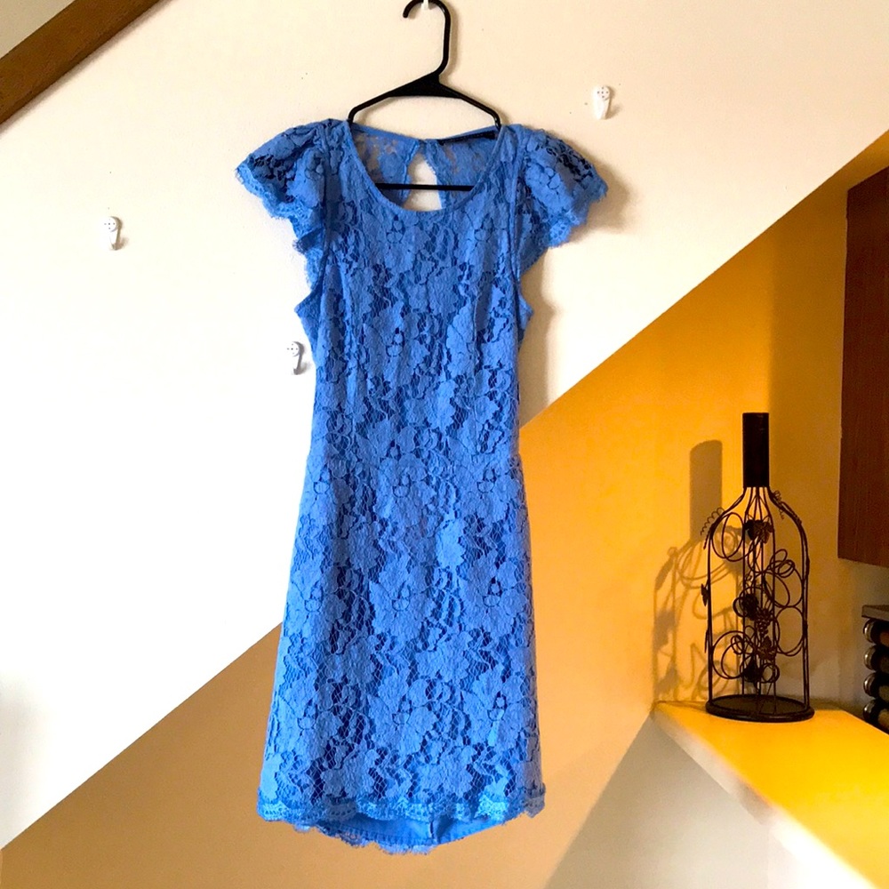 Medium mini blue lace dress